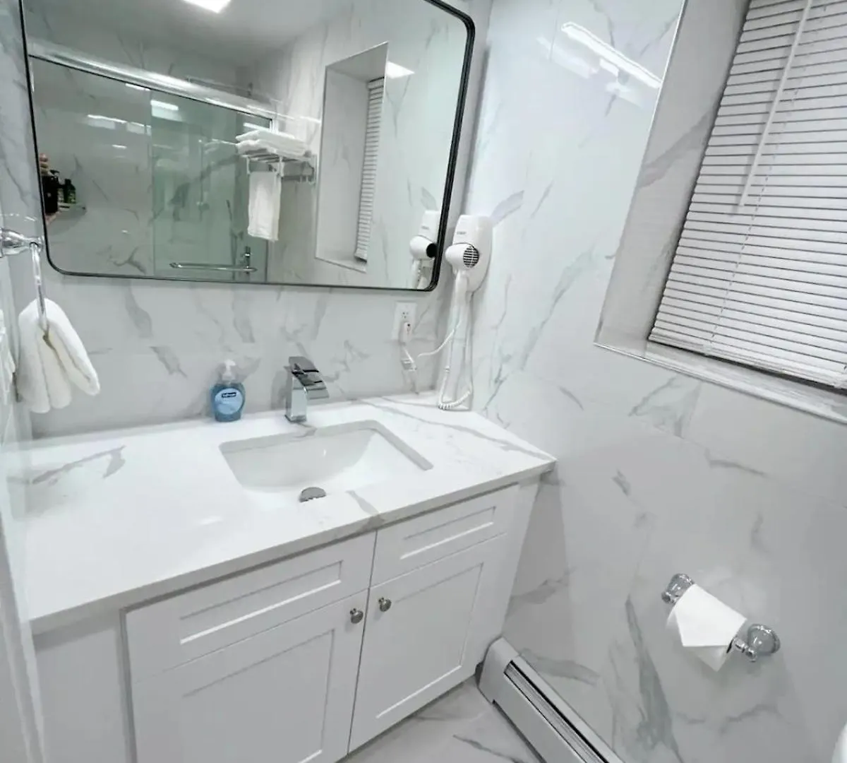Séjour chez l'habitant Chic Flushing Retreat, Newly Renovated Suites For Short Term Stays New York